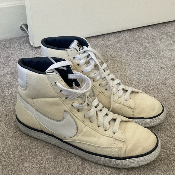 Nike A.P.C. x Blazer Mid Vntg Sneakers - Picture 6 of 7